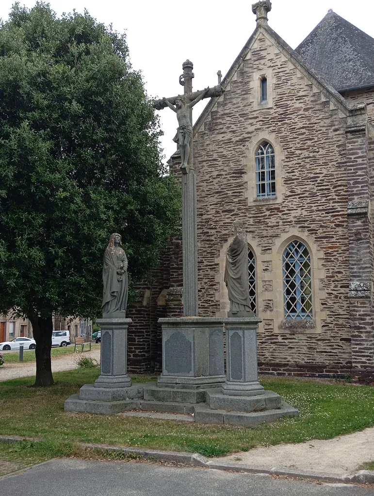 Calvaire de l'Église Saint-Pierre à Plélan-le-Grand